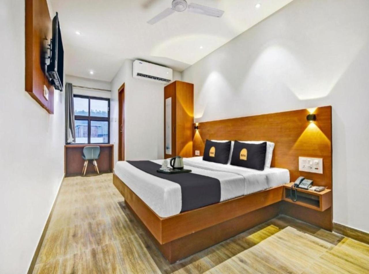 Vijay Palace By Delhi Igi Airport Hotel 4*