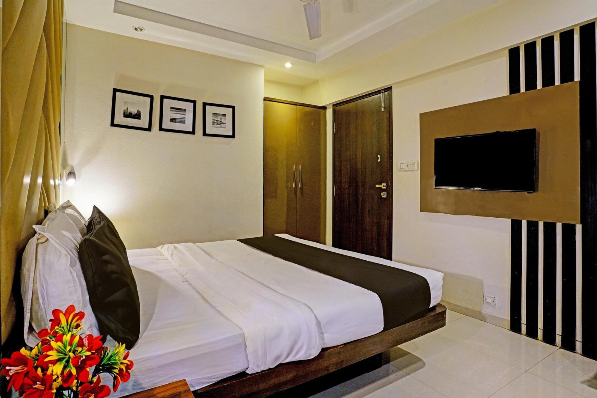 Vijay Palace By Delhi Igi Airport Hotel 4*