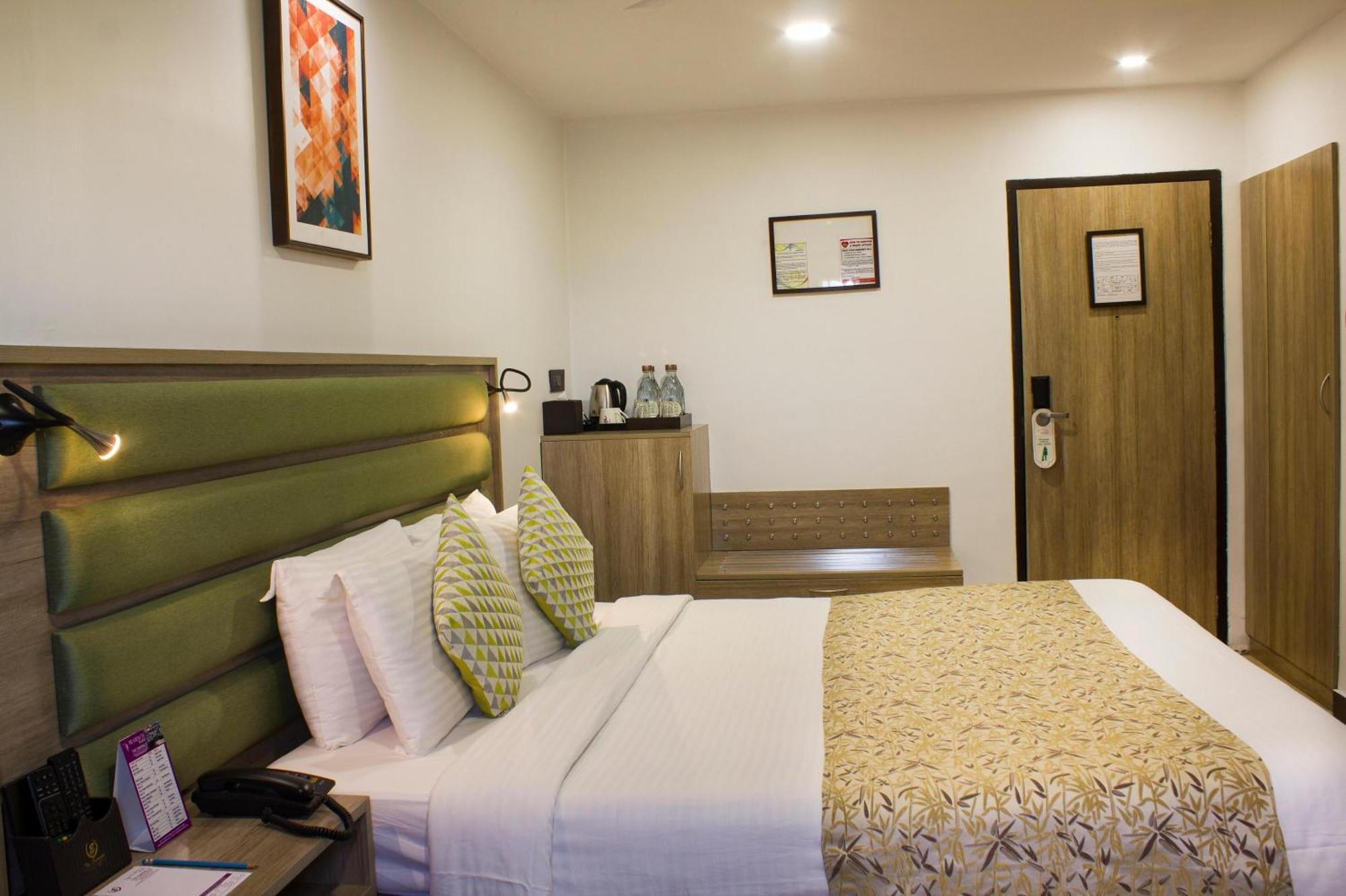 Vijay Palace By Delhi Igi Airport Hotel New Delhi